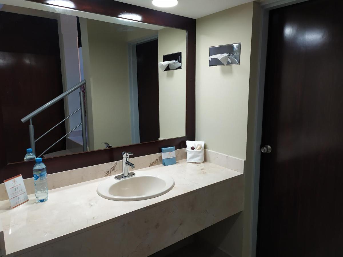 El Camino Hotel & Suites Heroica Caborca Extérieur photo